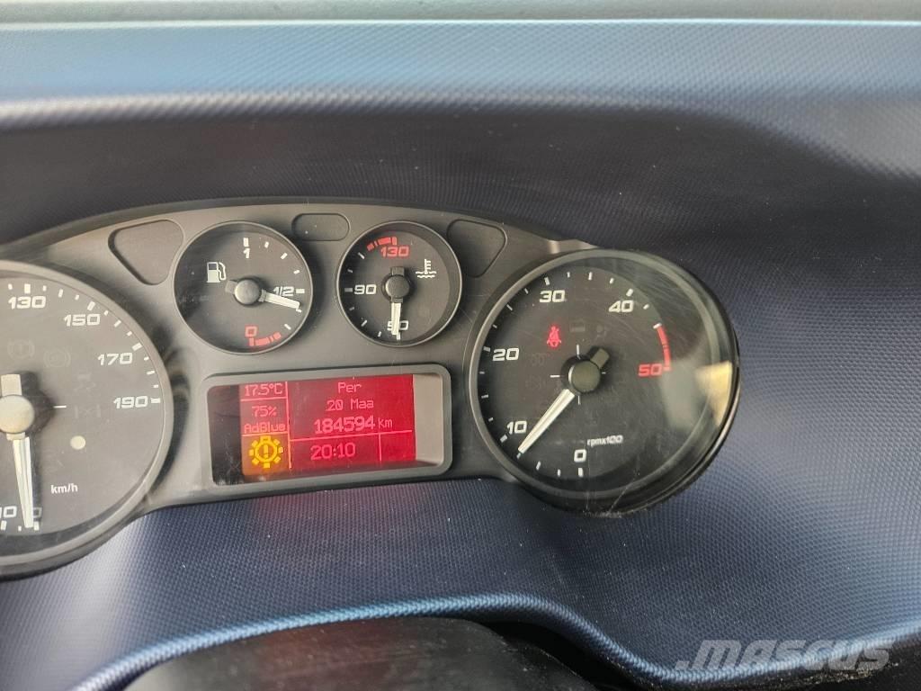 Iveco 35S18 Kapali kasa kamyonetler