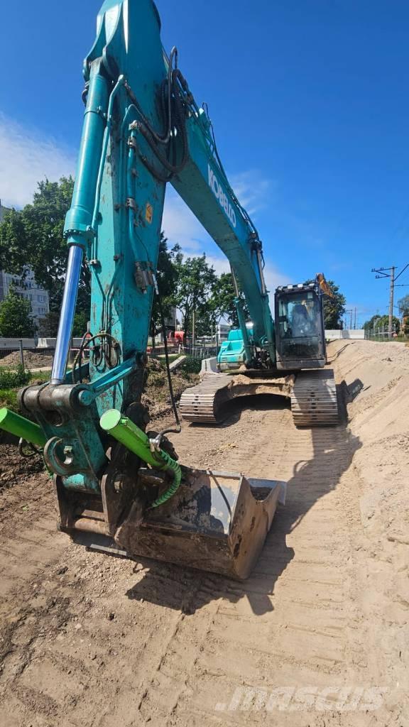 Kobelco SK 210 LC Paletli ekskavatörler