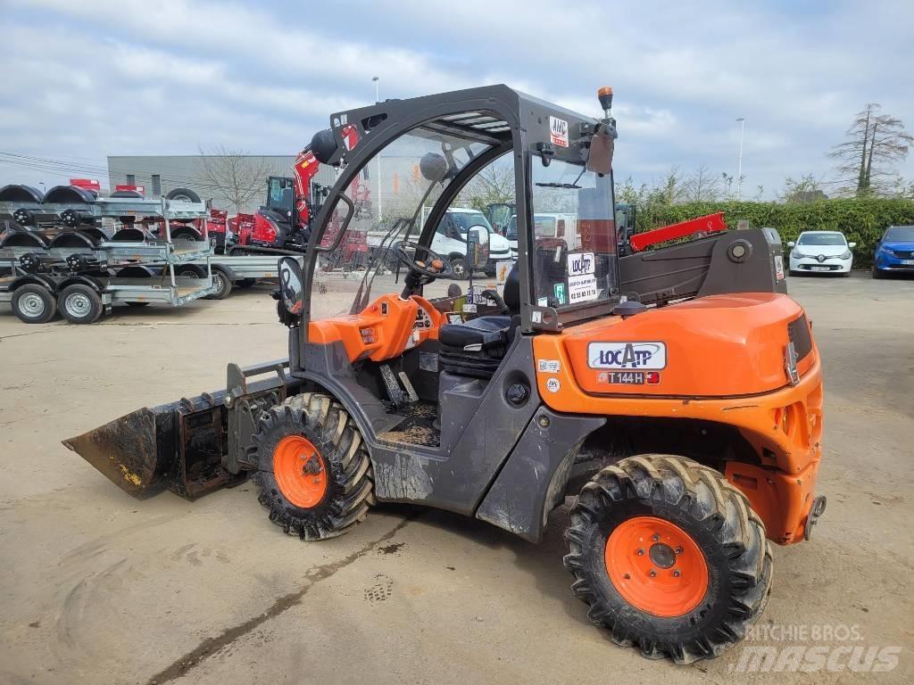 Ausa T 144 H Teleskopik yükleyiciler