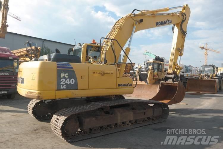 Komatsu PC240-8 Paletli ekskavatörler
