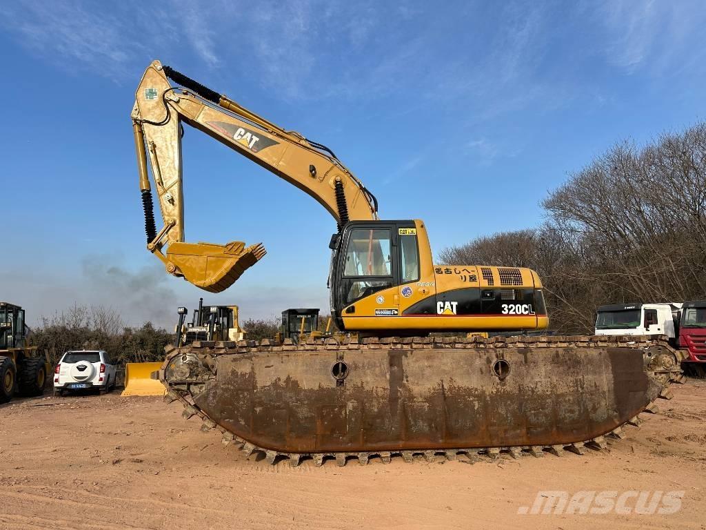 CAT 320CL Amfibi Ekskavatörler