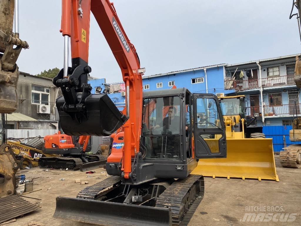 Doosan DX 60 Paletli ekskavatörler