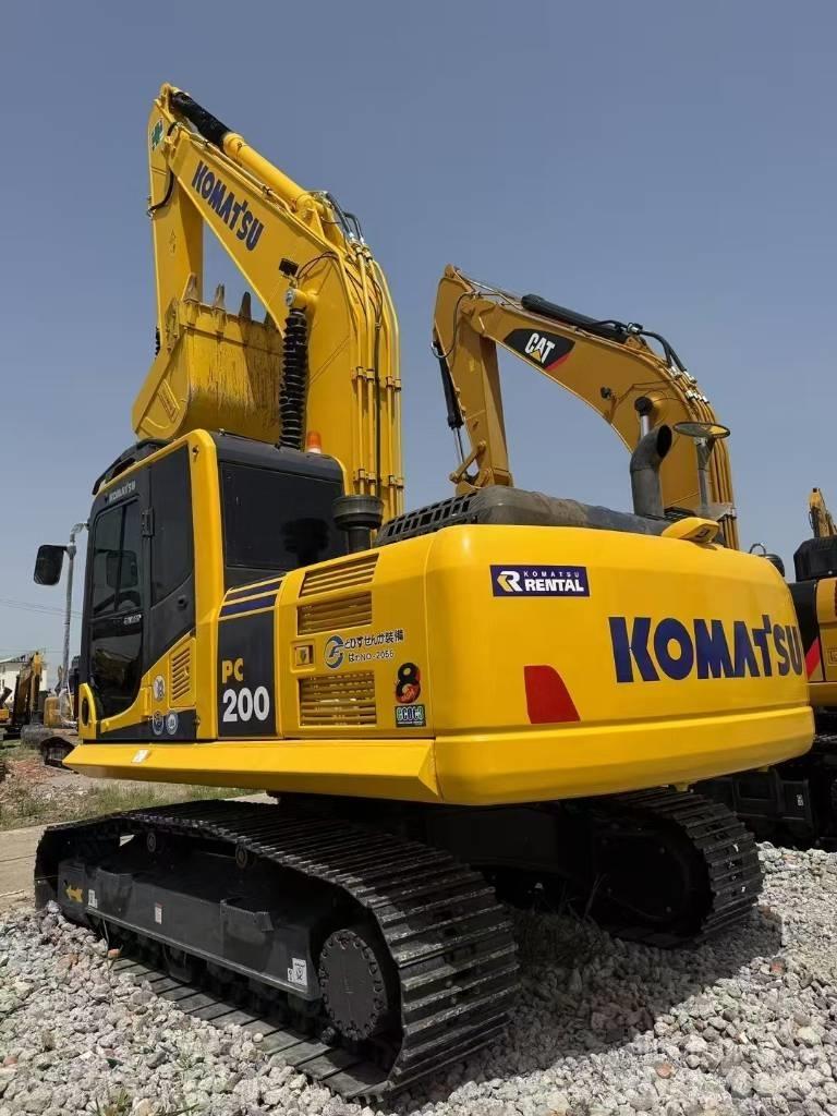 Komatsu 200-8 Paletli ekskavatörler
