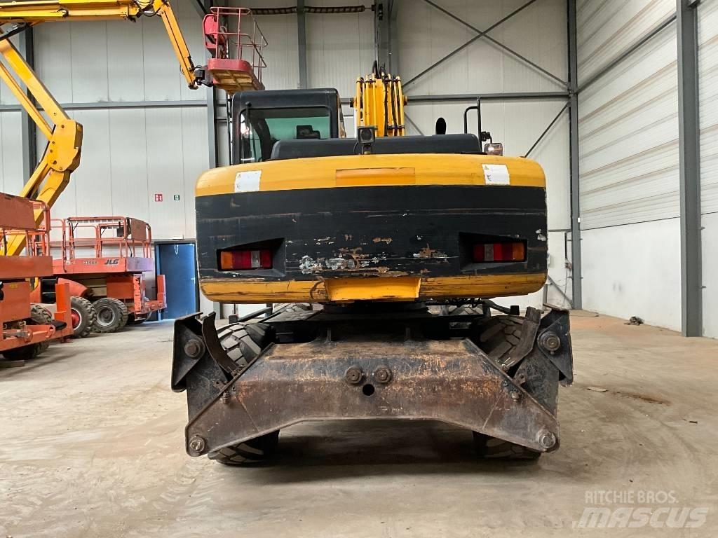 JCB JS 145 W Lastik tekerli ekskavatörler