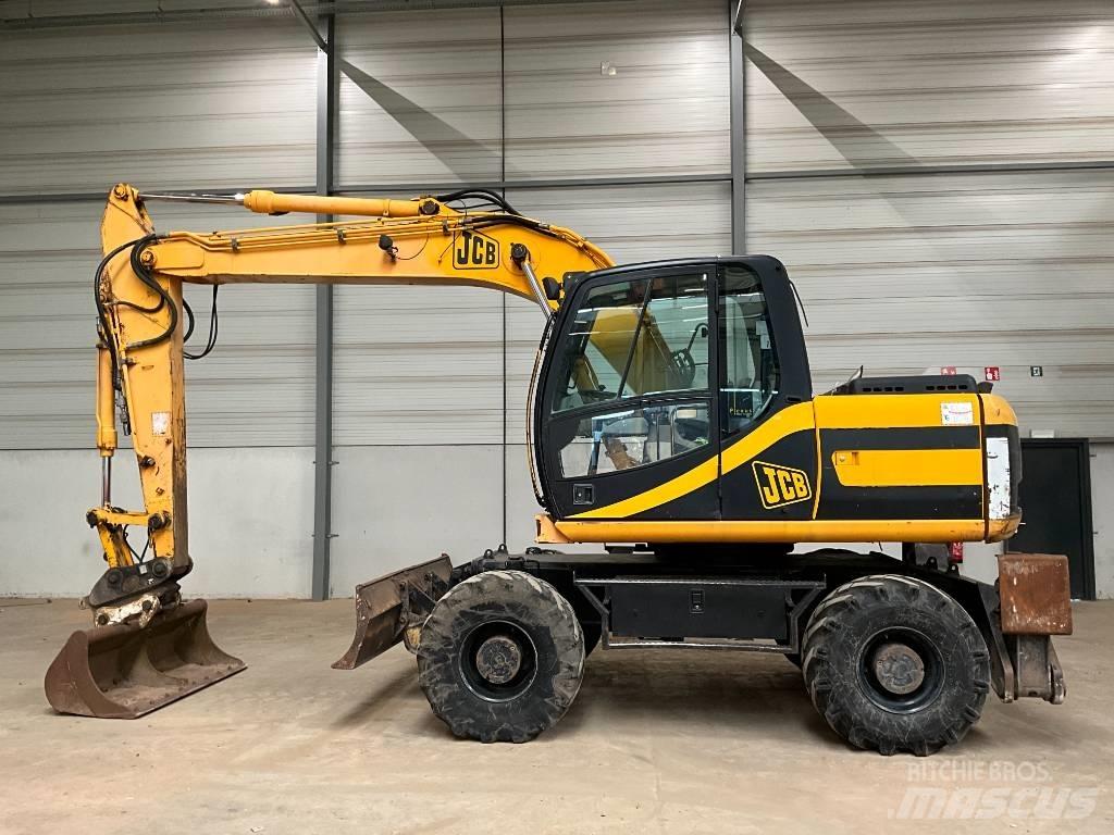 JCB JS 145 W Lastik tekerli ekskavatörler