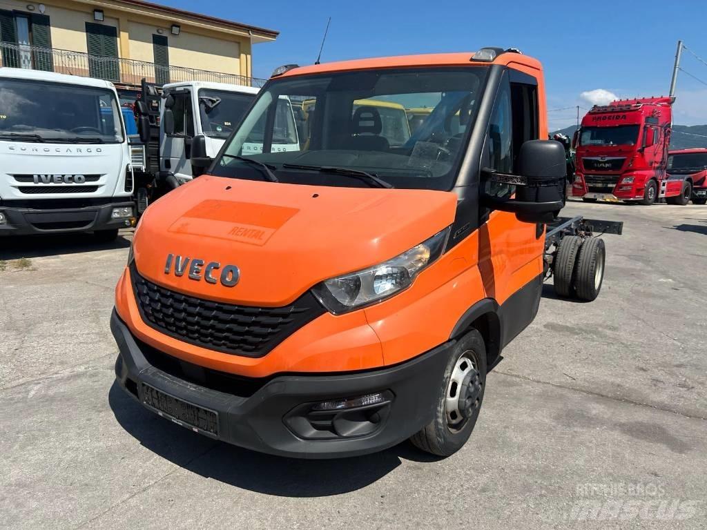 Iveco Daily 35-140 Araç üzeri vinçler