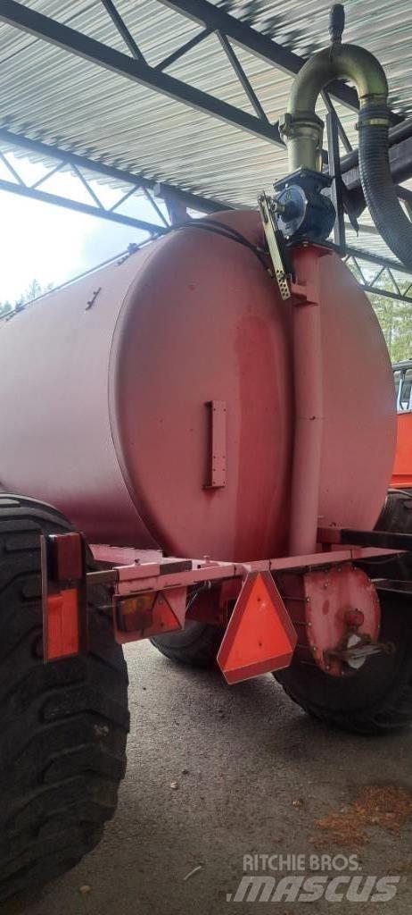 Livakka 12,5 m3+PK Sivi gübre ve ilaç tankerleri