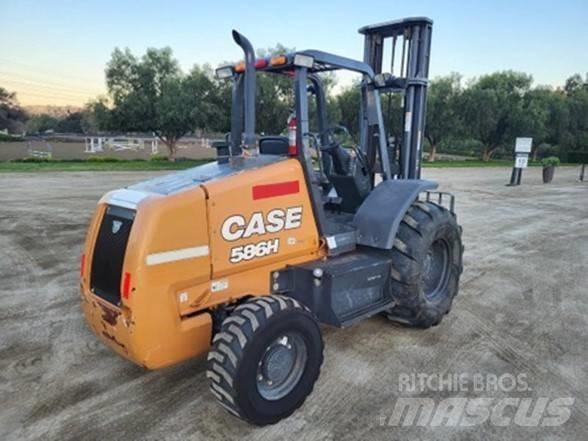CASE 586H Arazi tipi forklift