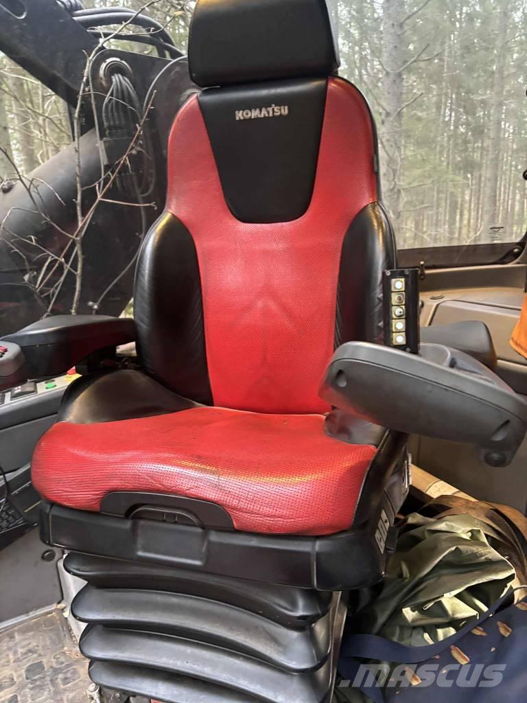 Komatsu 951 Biçerdöverler