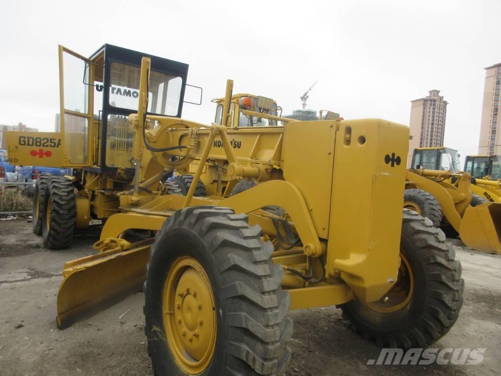 Komatsu GD 623 Greyderler