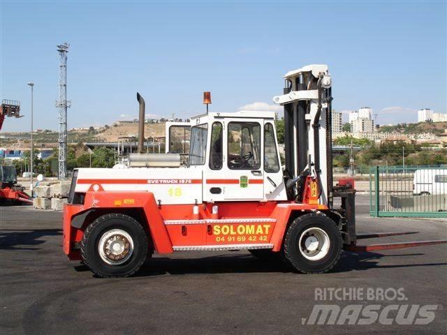 Svetruck 1875-33 Reach stacker - konteyner forkliftleri