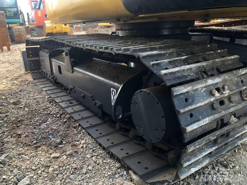 Komatsu 56-7 Paletli ekskavatörler