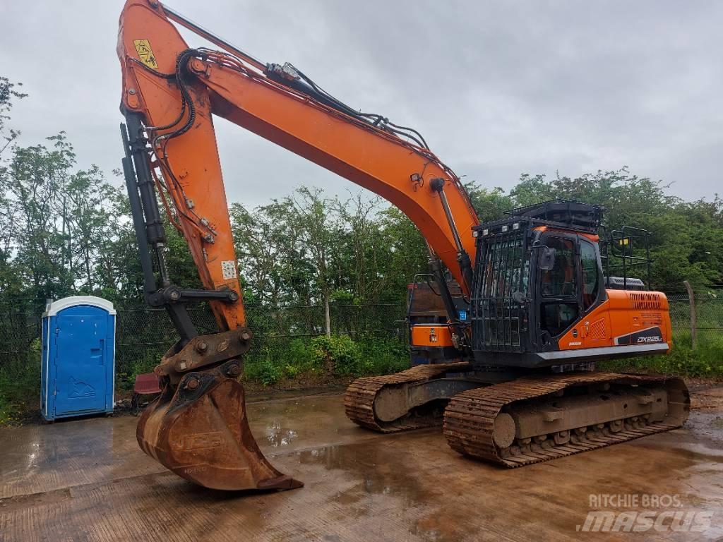 Doosan DX 225 LC-5 Paletli ekskavatörler