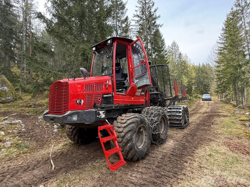 Komatsu 835 Tomruk yükleyici traktörler