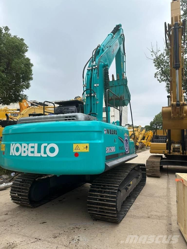 Kobelco SK 200-8 Paletli ekskavatörler