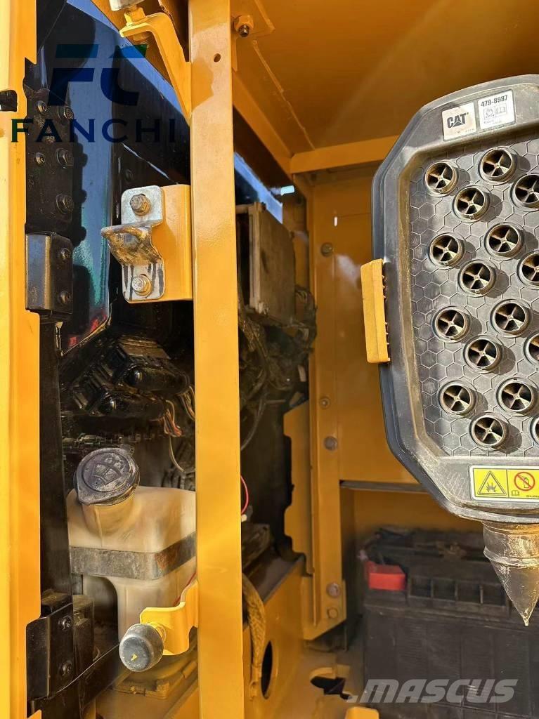 CAT 320 GC Paletli ekskavatörler