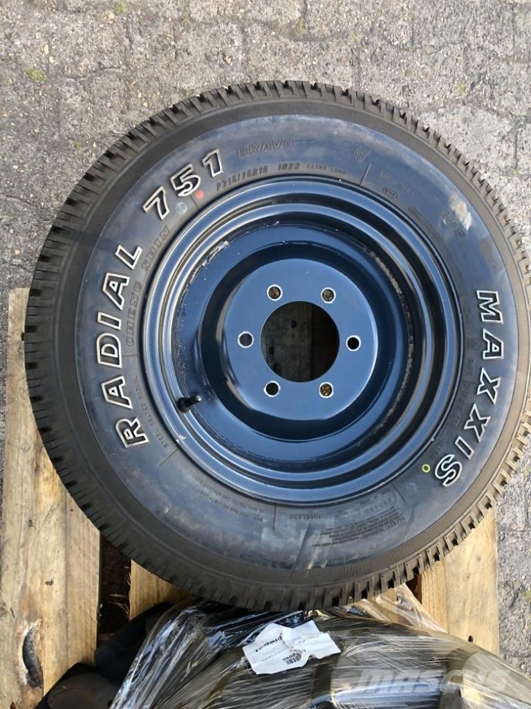  Radial 751 Traktörler