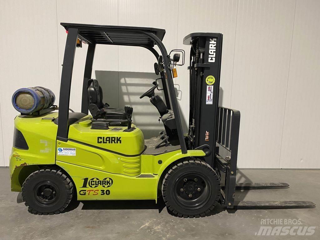 Clark GTS30 LPG'li forkliftler