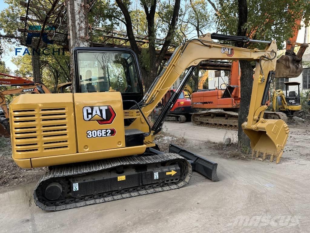 CAT 306 E2 Paletli ekskavatörler