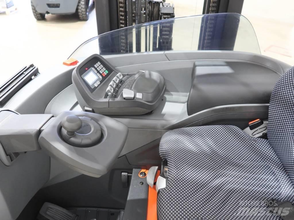 BT RRE160H Reach truck - depo içi istif araçları