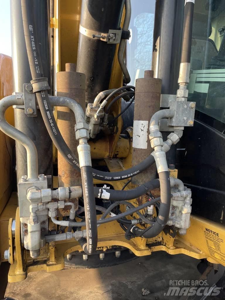 CAT M 313 D Lastik tekerli ekskavatörler