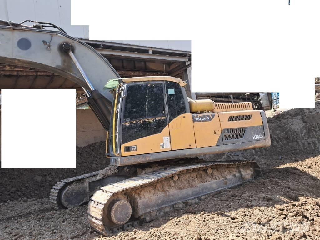 Volvo EC 300 D Paletli ekskavatörler