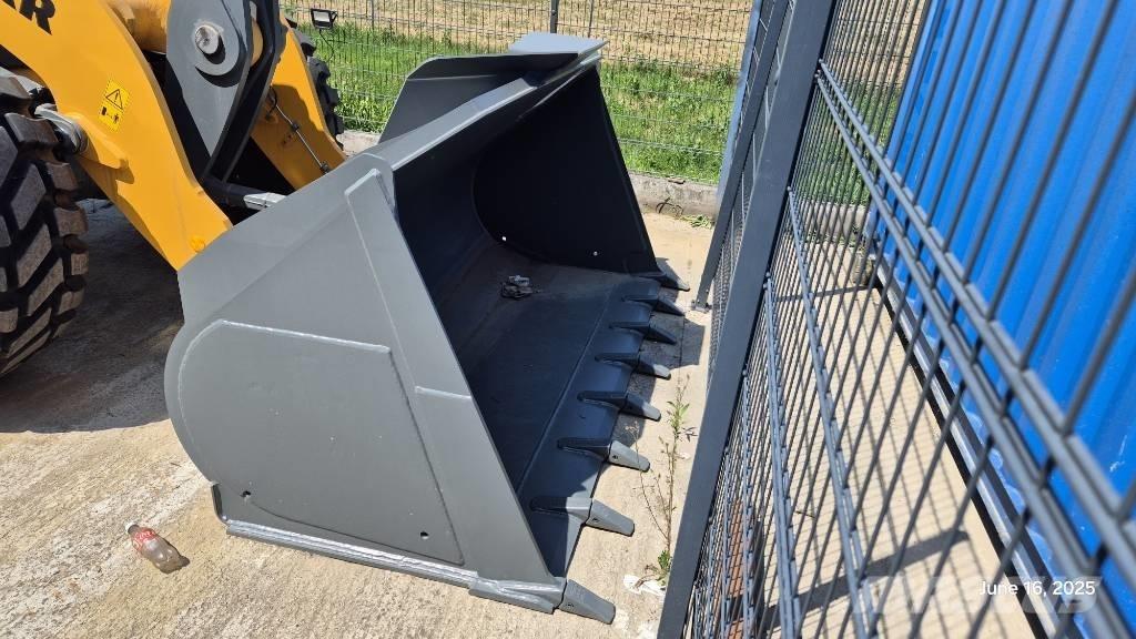 Liebherr L546 Tekerlekli yükleyiciler