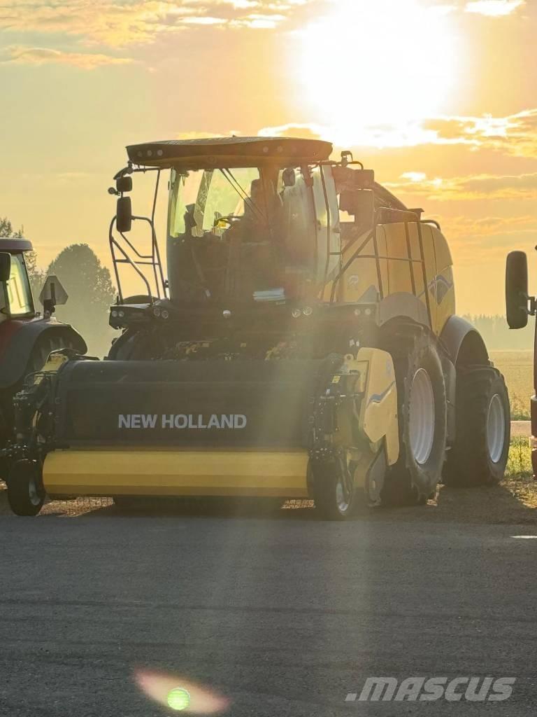 New Holland FR 550 Kendi yürür silaj makinalari