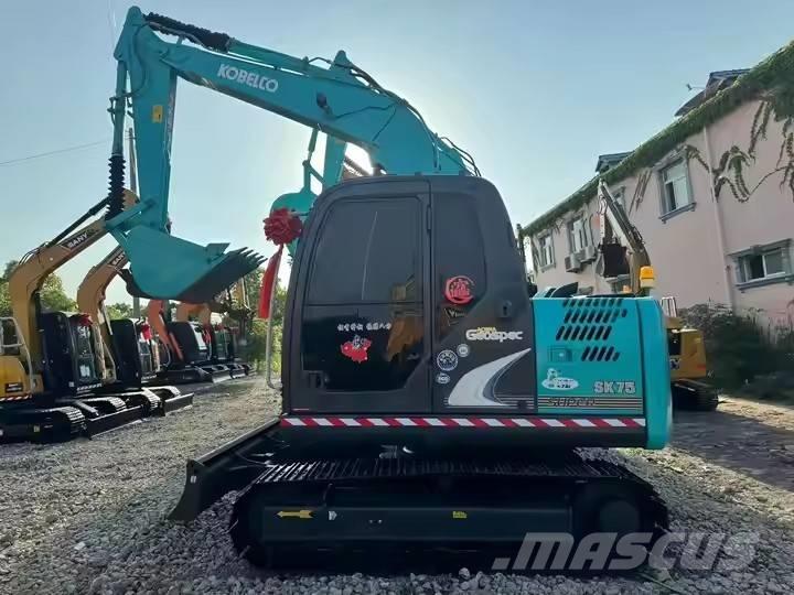 Kobelco SK 75 Paletli ekskavatörler