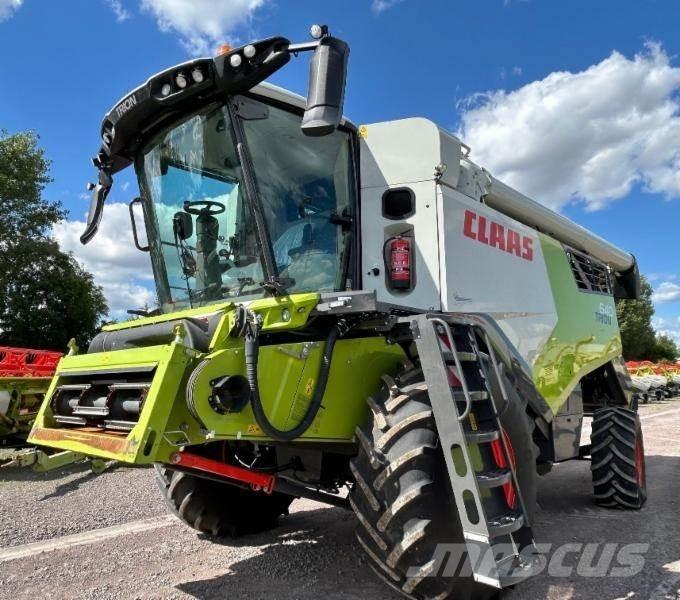 CLAAS TRION 640 Biçerdöverler