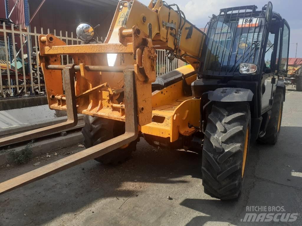 JCB 535-95 Tarimsal teleskopik yükleyiciler