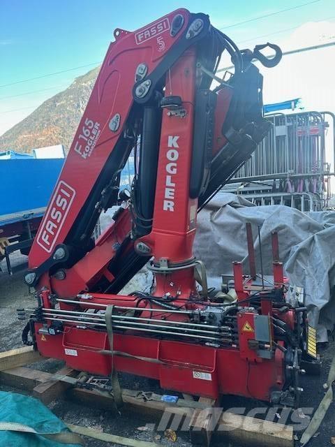 Fassi F 165 Yükleme vinçleri