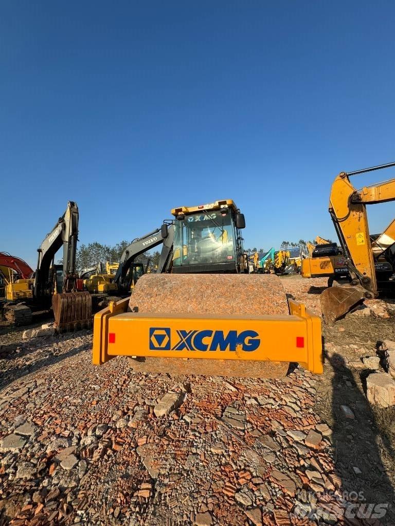 XCMG XS 263 J Tek tamburlu silindirler