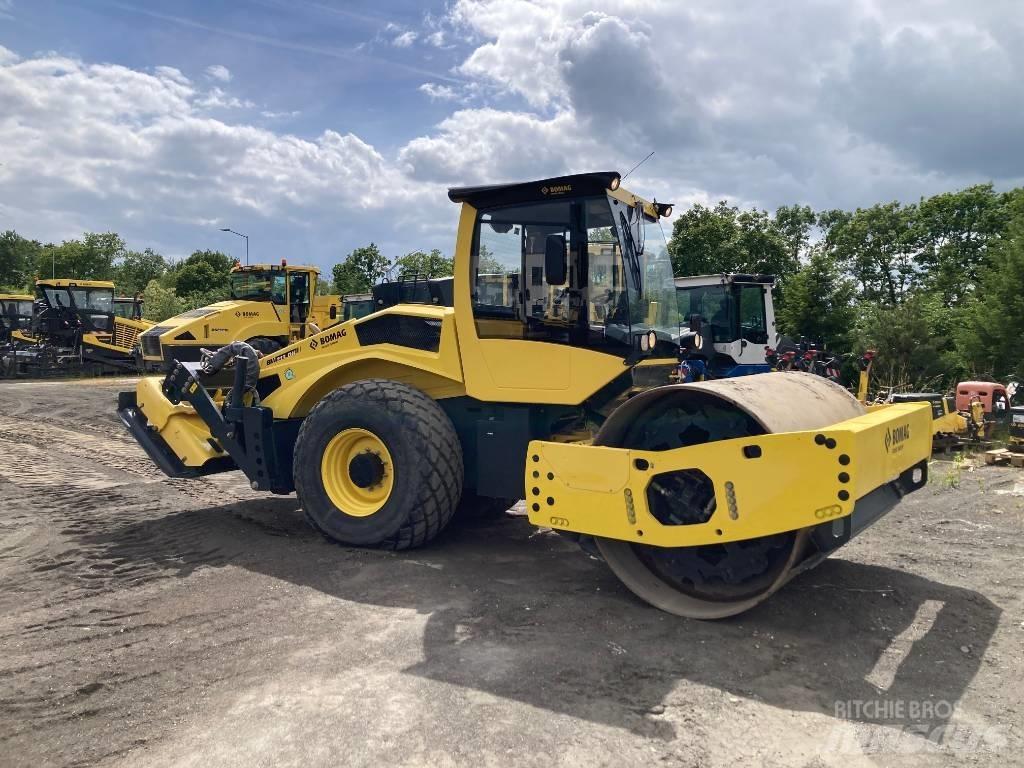 Bomag BW 213 DH-5 Tek tamburlu silindirler