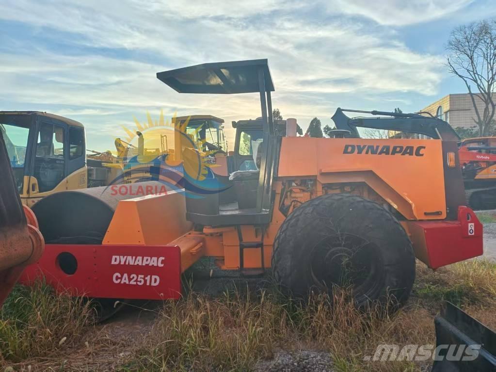 Dynapac CA 251 D Tek tamburlu silindirler