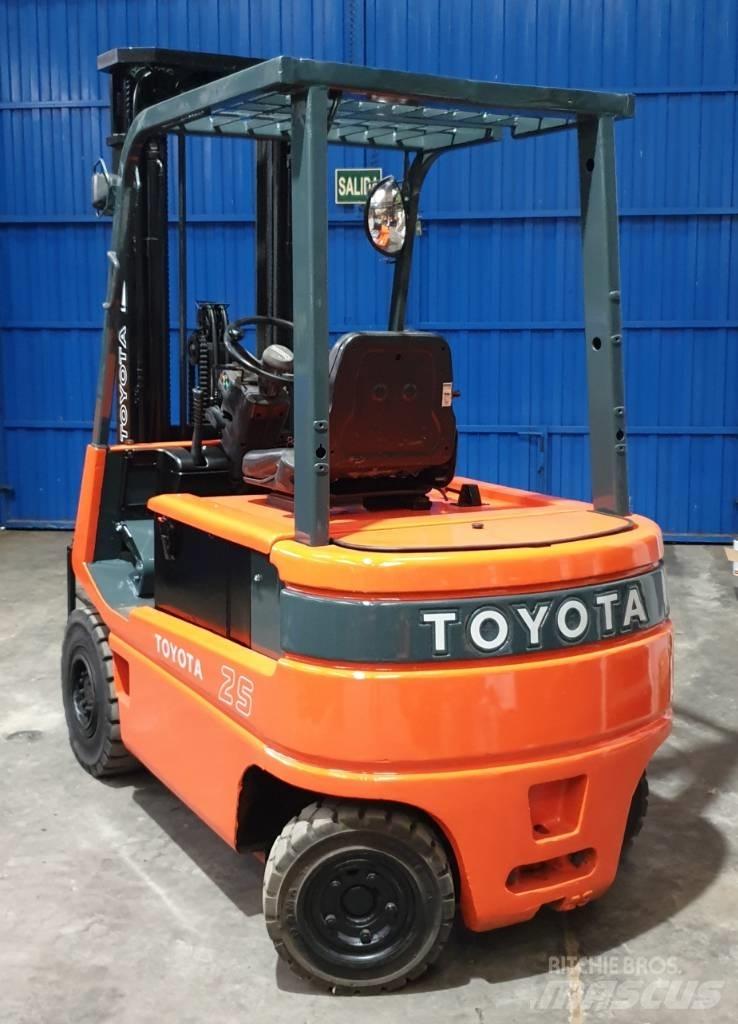 Toyota FBM 25 Elektrikli forkliftler