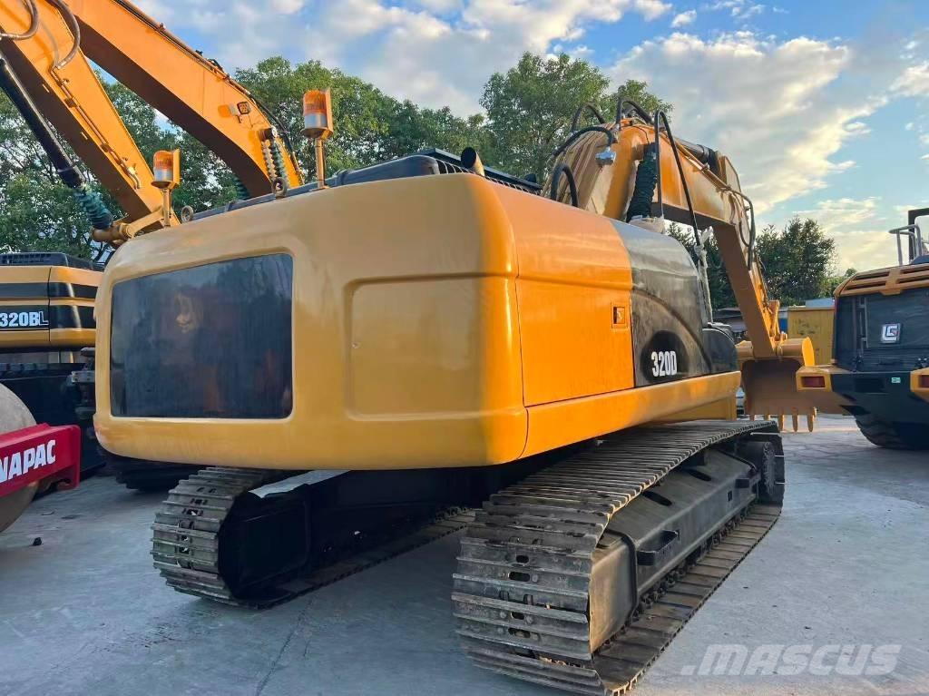 CAT 320 D Paletli ekskavatörler