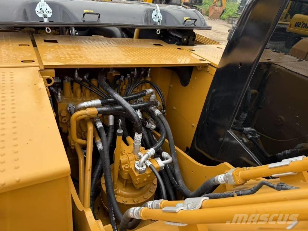 CAT 320D2 Paletli ekskavatörler