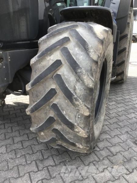 CLAAS AXION 830 Traktörler