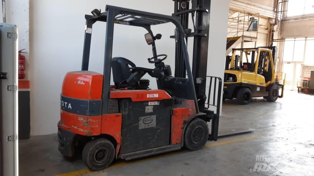 Toyota 7FBMF35 Elektrikli forkliftler