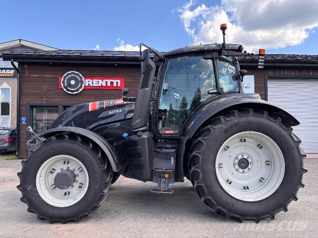 Valtra T 215 Versu Traktörler