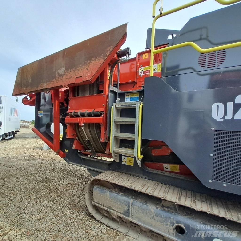 Sandvik QJ241 Gezer kırıcılar