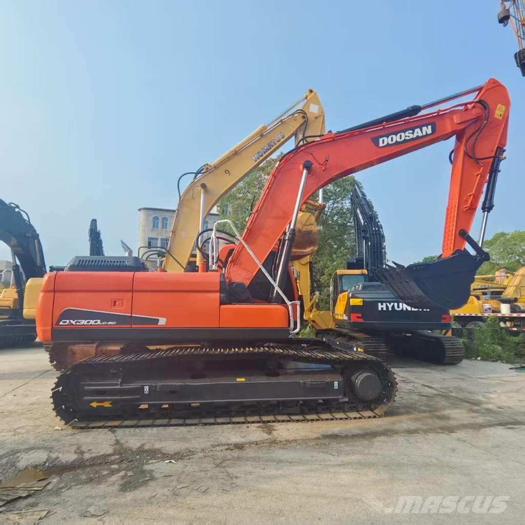 Doosan DX 300 LC Paletli ekskavatörler