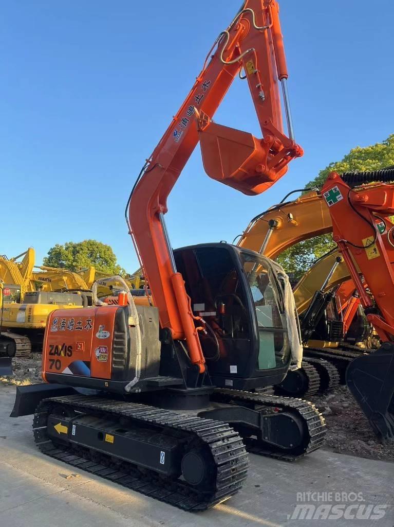 Hitachi ZX 70 Paletli ekskavatörler