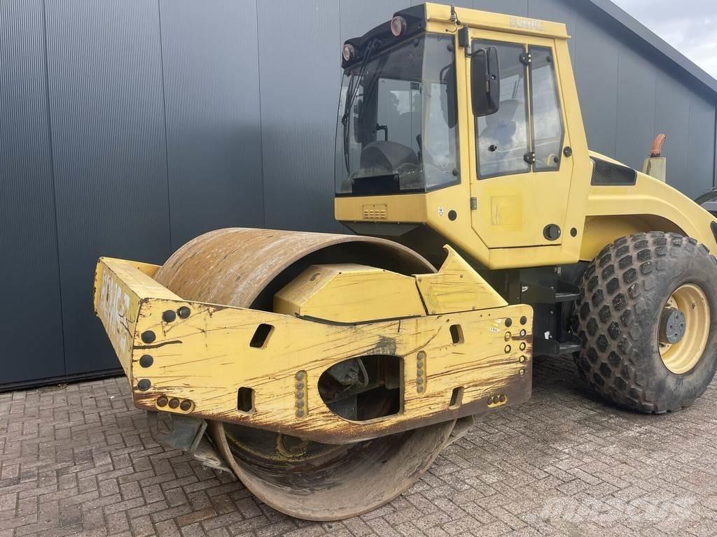 Bomag Bw 213 Pnömatik lastikli silindirler