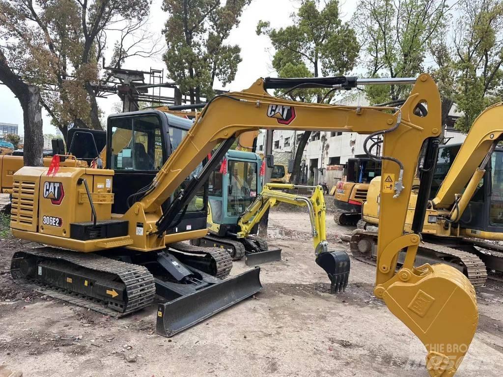 CAT 306E Paletli ekskavatörler