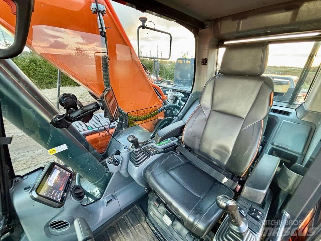 Doosan DX 255 Paletli ekskavatörler