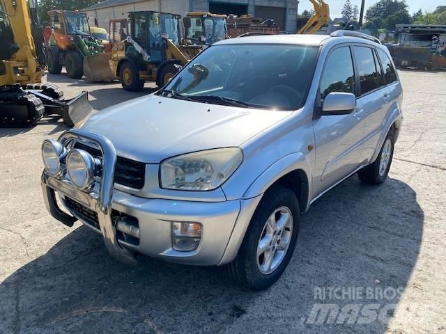 Toyota RAV-4 Otomobiller