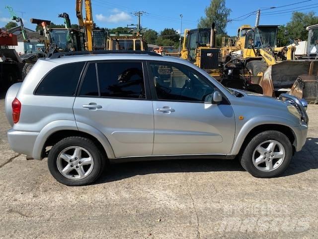 Toyota RAV-4 Otomobiller
