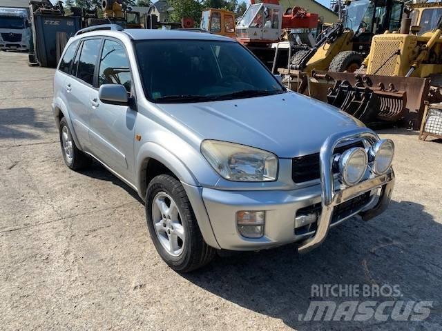 Toyota RAV-4 Otomobiller